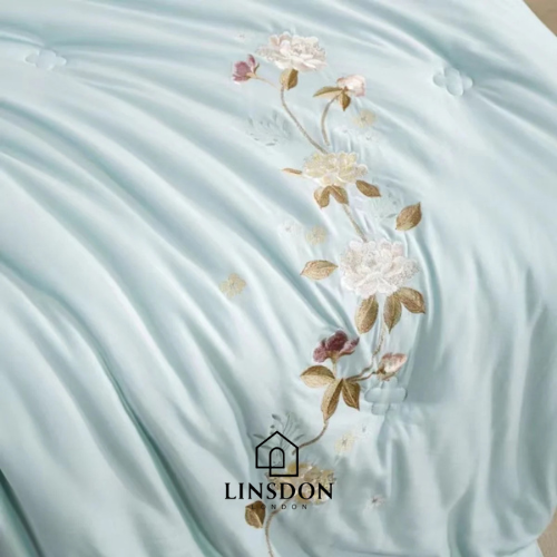 Fleur Winter Tencel Quilt ( Made From Natural Tencel wood Pulp )