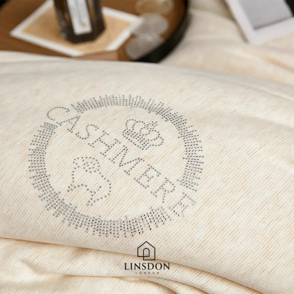 350 Gsm Winter Cashmere Wool Fabric (Premium Quilt)