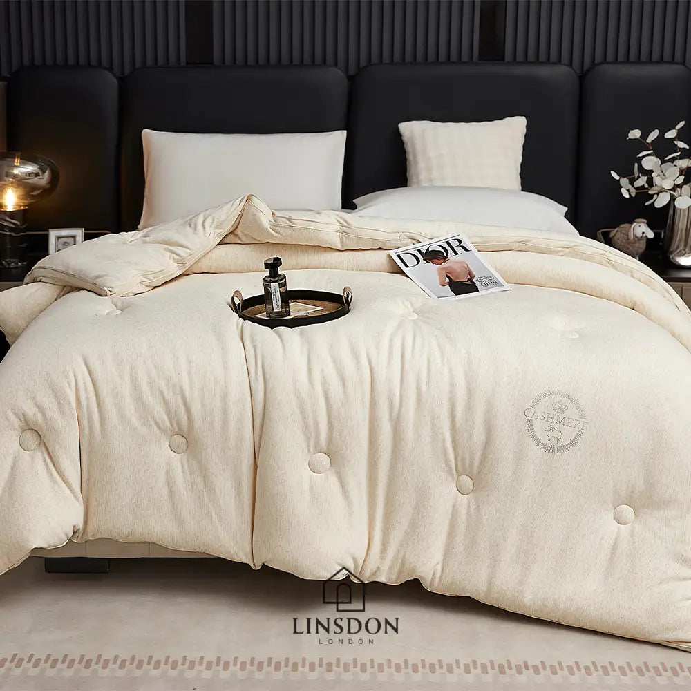 350 Gsm Winter Cashmere Wool Fabric (Premium Quilt)