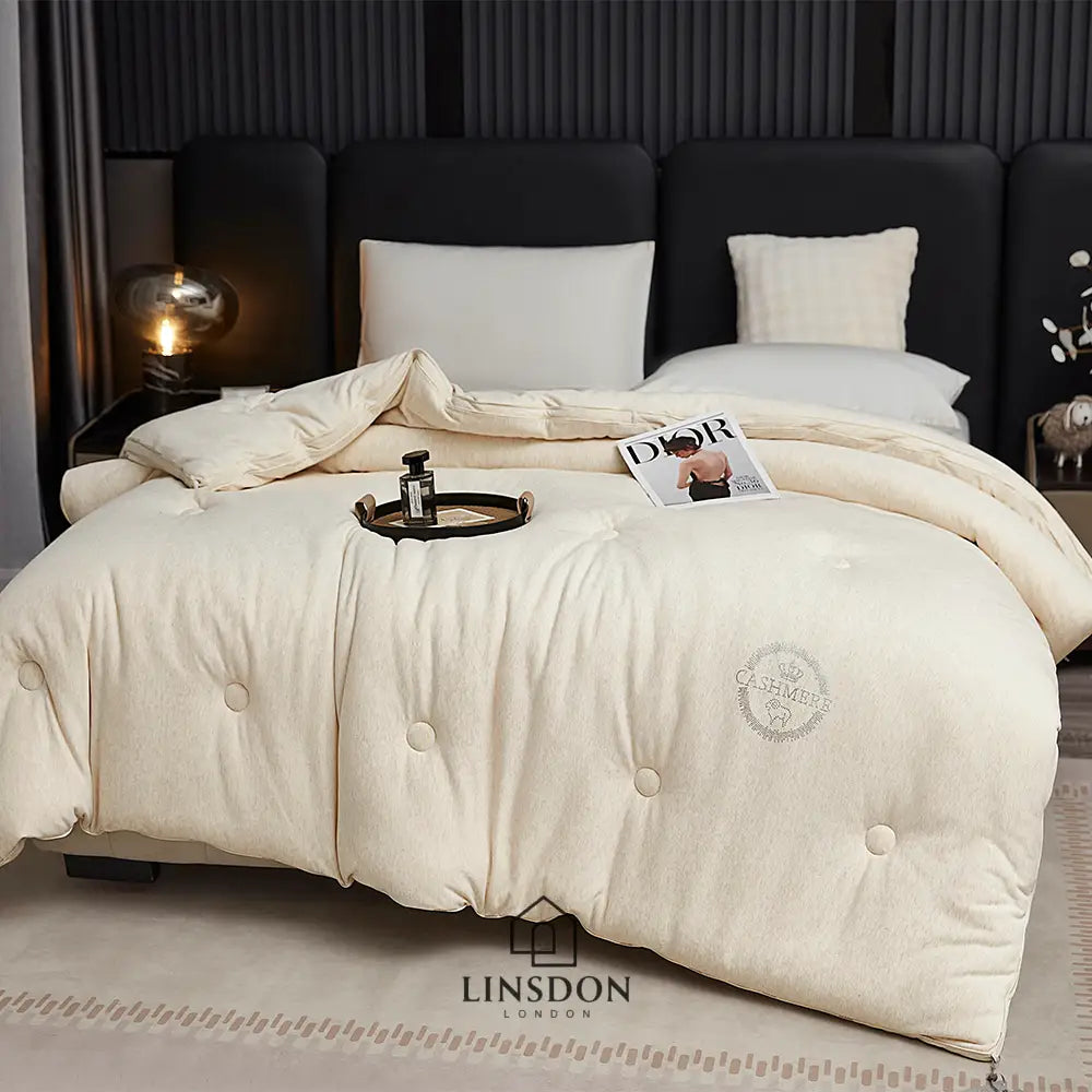 350 Gsm Winter Cashmere Wool Fabric (Premium Quilt)