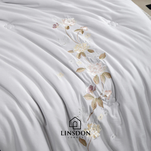 Fleur Winter Tencel Quilt ( Made From Natural Tencel wood Pulp )