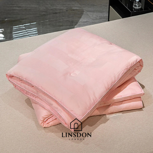 Chequerd Winter Tencel Quilt ( Made From Natural Tencel wood Pulp )