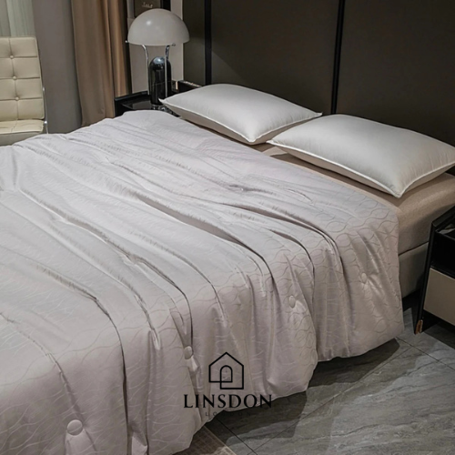 Modernist Jackard Winter Tencel Quilt ( Made From Natural Tencel wood Pulp )
