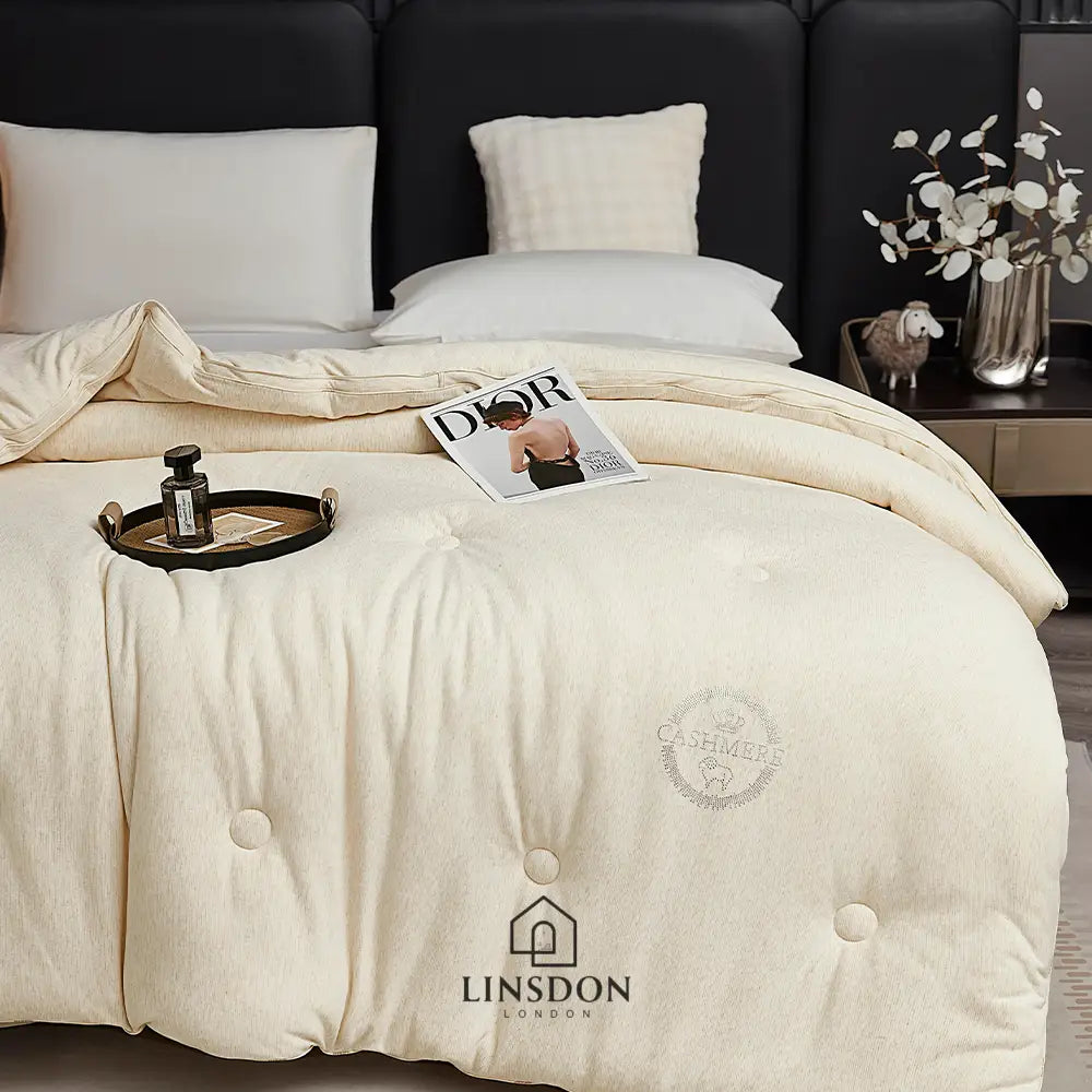 350 Gsm Winter Cashmere Wool Fabric (Premium Quilt)