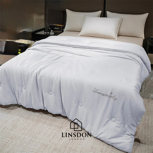 Luxury Jackard Winter Tencel Quilt ( Made From Natural Tencel wood Pulp )