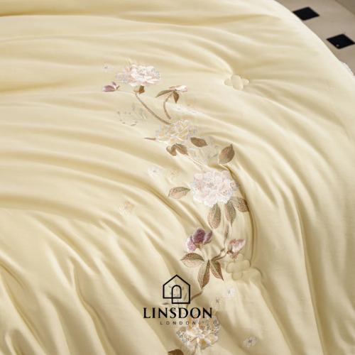 Fleur Winter Tencel Quilt ( Made From Natural Tencel wood Pulp )